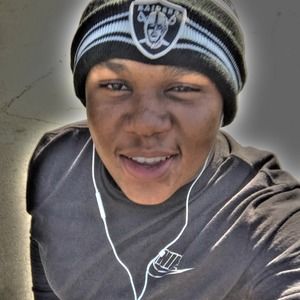 Meet your Posher, Dontay